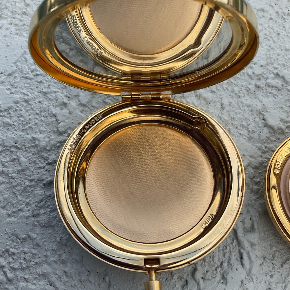 Vintage Estee Lauder refillable compact set - Picture 4 of 6